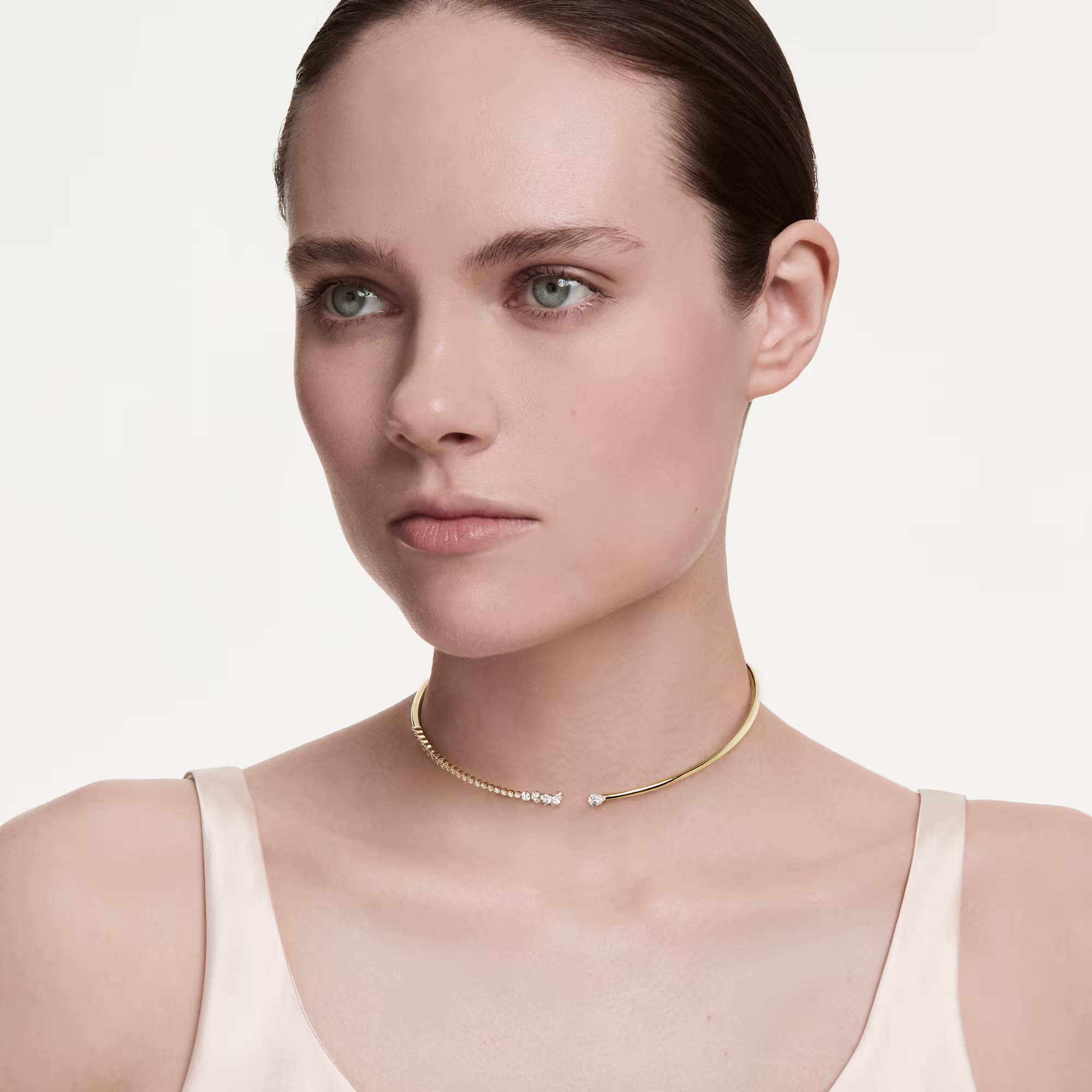 Mesmera choker